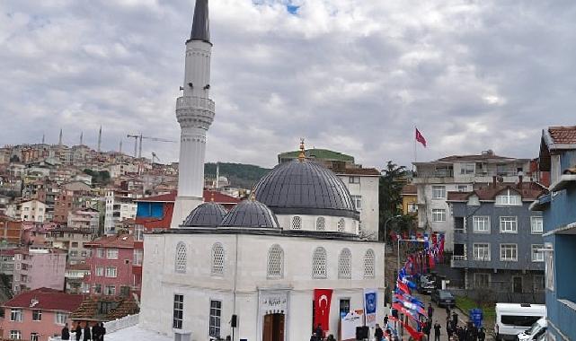 Yeniden inşa edilen Üsküdar Kıroğlu Cami ibadete açıldı