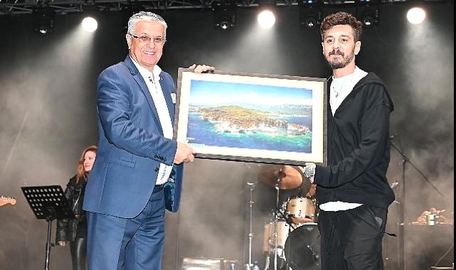 Rock grubu Kolpa Kemer’de konser verdi