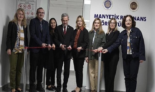 Ankara Üniversitesi Diş Hekimliği Fakültesi Hastanesinde, dünyada diş hekimliği fakültesi bünyesinde kurulan ilk MR ünitesi ile özel gereksinimli bireylere diş tedavisi hizmetinin verileceği sedasyon ünitesi açıldı