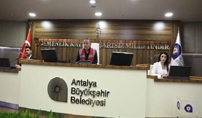 Antalya Büyükşehir Belediye Meclisi yeni dönemin ilk toplantısını yaptı