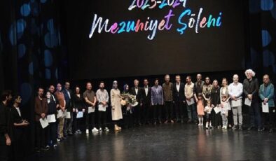 Zeytinburnu Kültür Sanat 15. Dönem Kursiyerlerini Mezun Etti