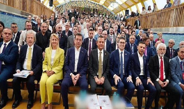 CHP Genel Başkanı Özgür Özel ve İBB Başkanı Ekrem İmamoğlu, ‘Yurt Dışı Örgütlenme İkinci Yüzyıl Vizyonu Çalıştayı’nda konuştu