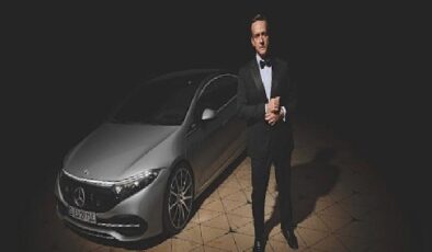 Matthew Macfadyen ve Roger Federer’in başrollerini paylaştığı “O Bir Mercedes-Benz.” global reklam kampanyası Türkiye’de yayında