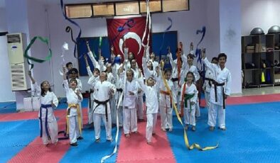 Kemer Belediyesi Karate Takımı kuşak atladı